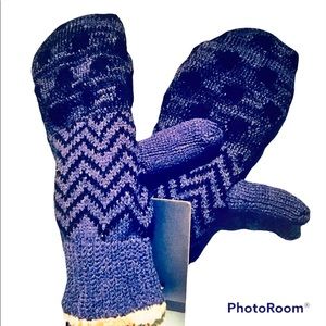 Isotoner Womens SmartDri Knitted Mittens- Blue